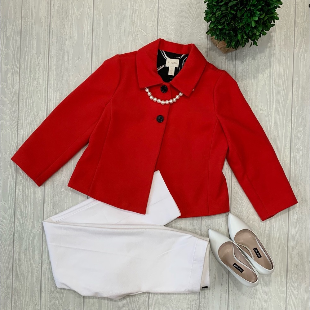 Chico's Size 0 Red Color Button Front Cropped - image 2